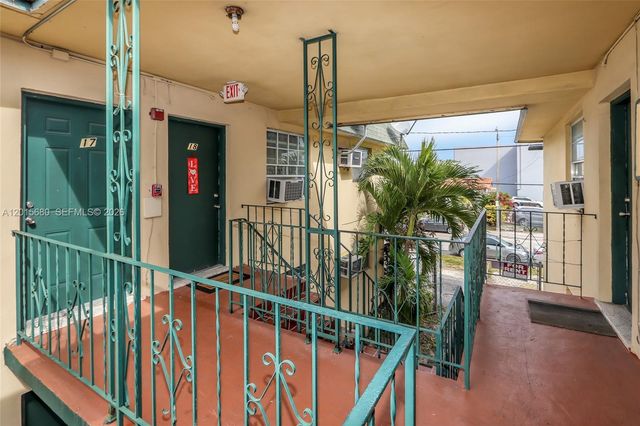 720 NW 27th Ct 5, Miami, FL 33125