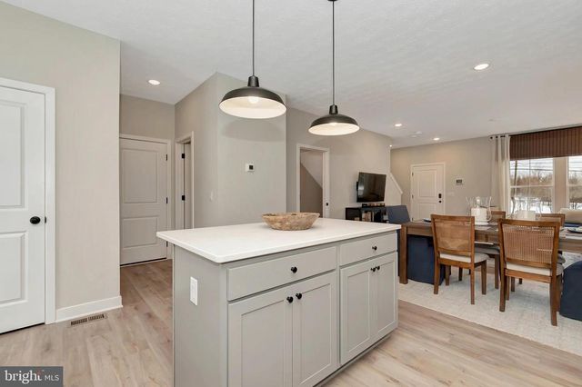 TBB VALOR LANE, Martinsburg, WV 25405