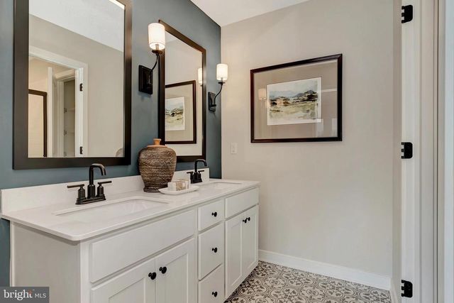 TBB VALOR LANE, Martinsburg, WV 25405