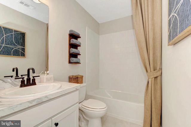 TBB VALOR LANE, Martinsburg, WV 25405