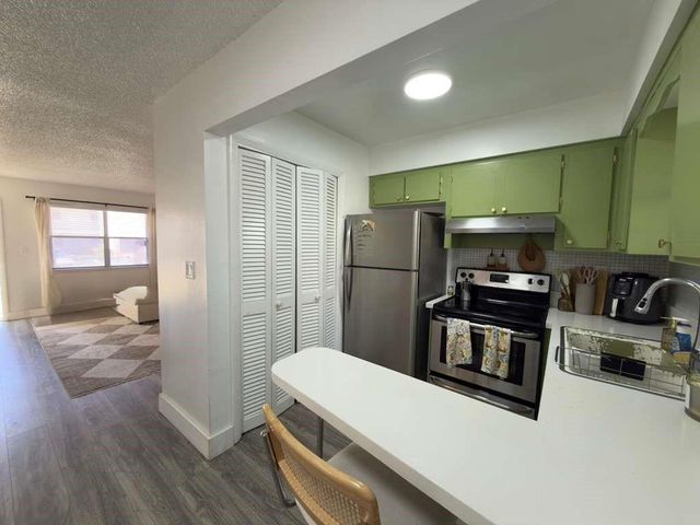 2200 Taylor Street 104, Hollywood, FL 33020