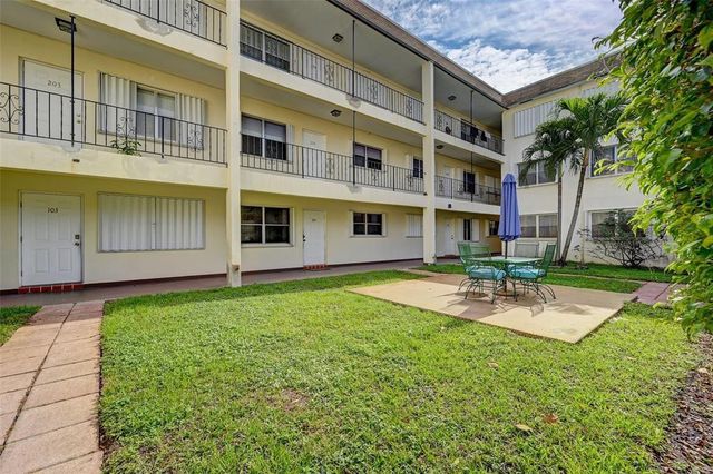 2200 Taylor Street 104, Hollywood, FL 33020