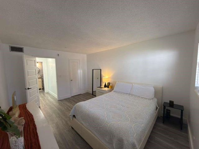 2200 Taylor Street 104, Hollywood, FL 33020