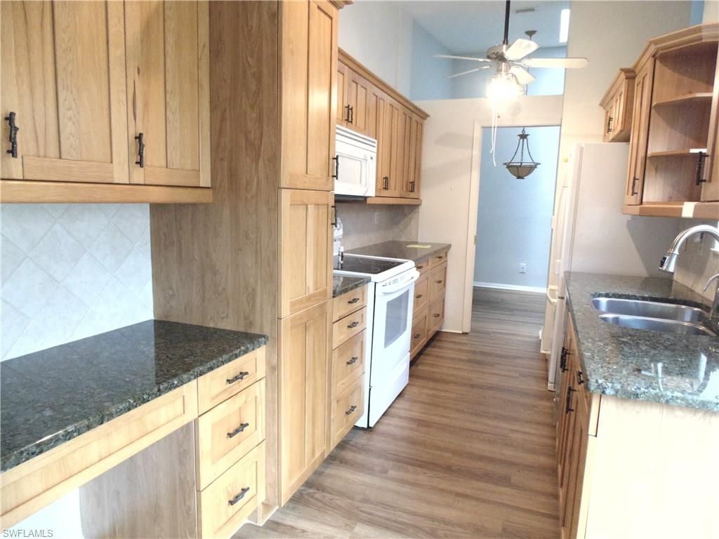 7161 Penner LN #4, FORT MYERS, FL 33907 — photo 2