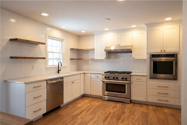 2668 Timberglen West, Franklin Park, PA 15090