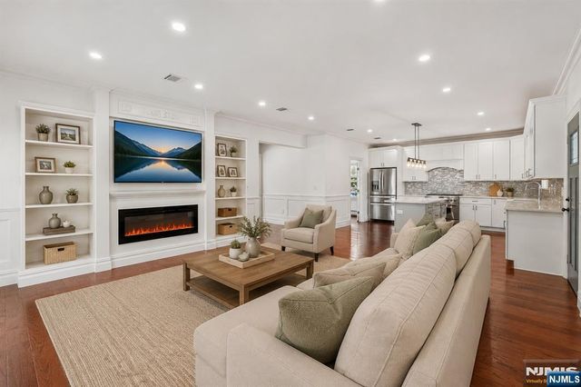 109 Prospect Street, Paramus, NJ 07652