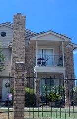 3770 Lovers Wood Lane 1001, Houston, TX 77014