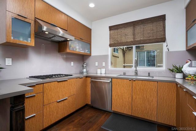 2740 E Evans 11, San Diego, CA 92106