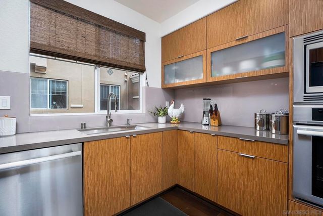 2740 E Evans 11, San Diego, CA 92106