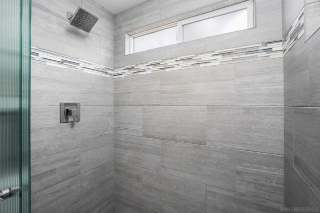 2740 E Evans 11, San Diego, CA 92106
