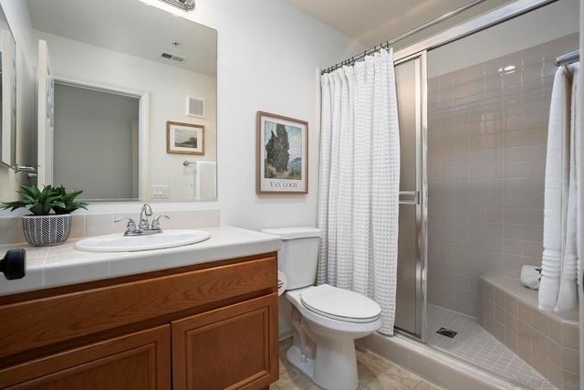 2740 E Evans 11, San Diego, CA 92106