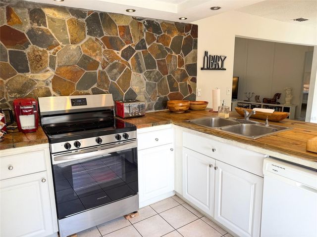 13304 WAGNER DRIVE, Hudson, FL 34667