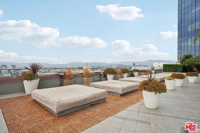 1100 Wilshire Boulevard 2501, Los Angeles, CA 90017