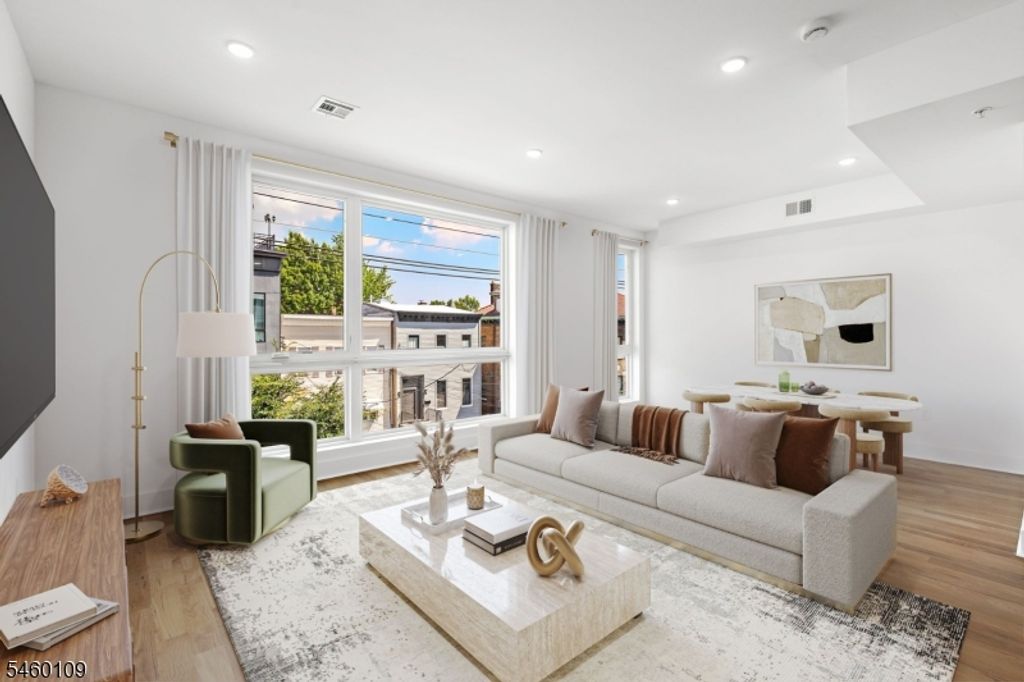 1001 Summit Ave 3, Jersey City, NJ 07307 — photo 2