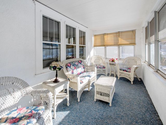 1625 Thomas Avenue, Saint Paul, MN 55104