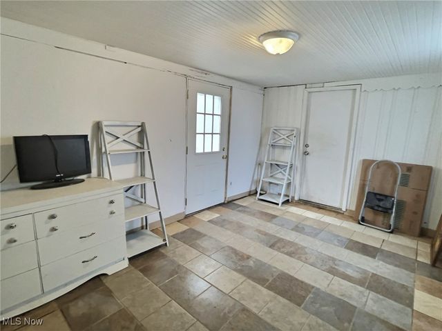 344 E Huston Street, Barberton, OH 44203