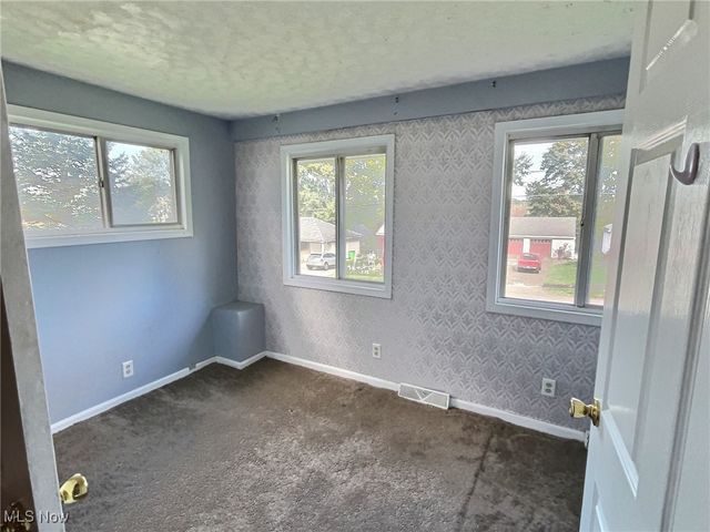 344 E Huston Street, Barberton, OH 44203