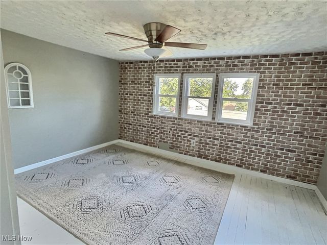 344 E Huston Street, Barberton, OH 44203