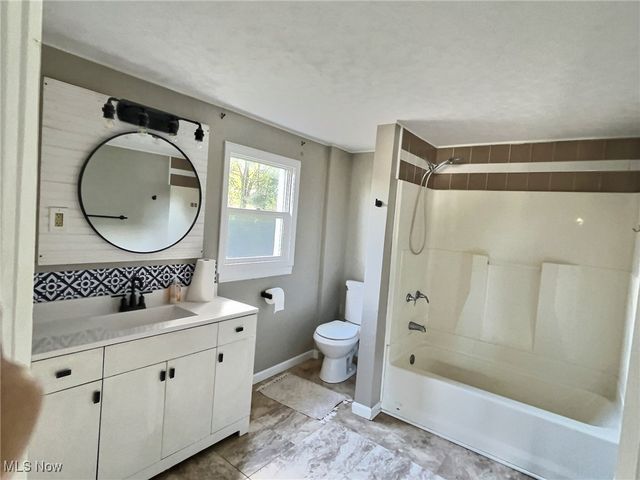 344 E Huston Street, Barberton, OH 44203