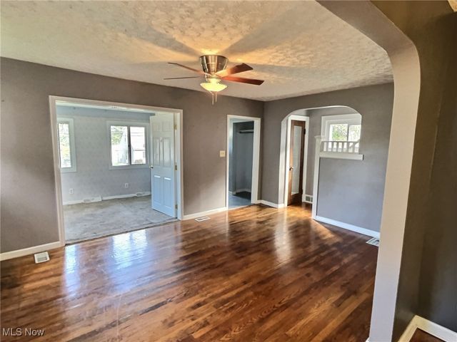 344 E Huston Street, Barberton, OH 44203