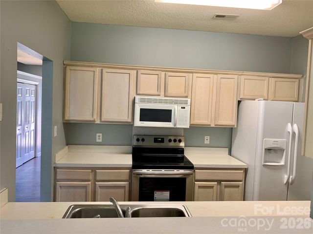 5307 Waverly Lynn Lane, Charlotte, NC 28269
