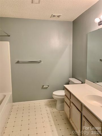 5307 Waverly Lynn Lane, Charlotte, NC 28269