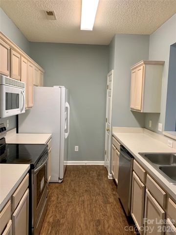 5307 Waverly Lynn Lane, Charlotte, NC 28269