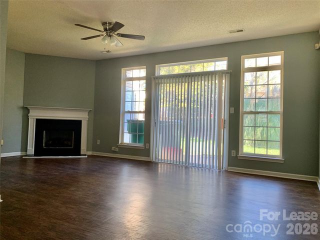5307 Waverly Lynn Lane, Charlotte, NC 28269