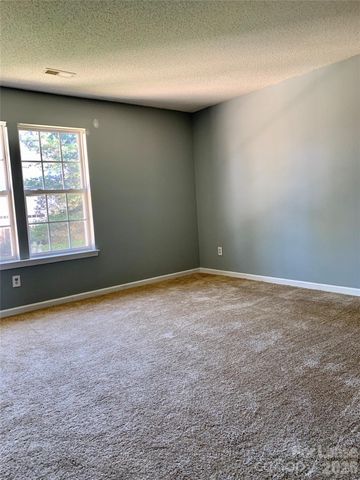 5307 Waverly Lynn Lane, Charlotte, NC 28269