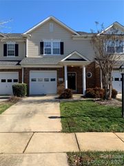 5307 Waverly Lynn Lane, Charlotte, NC 28269