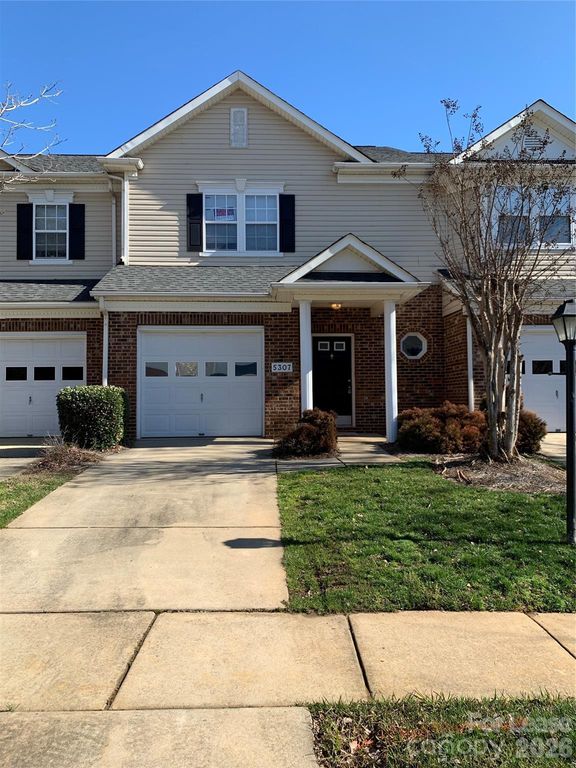 5307 Waverly Lynn Lane, Charlotte, NC 28269