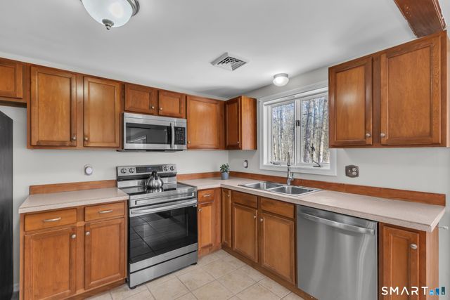 25 Clearview Drive, Stafford, CT 06076