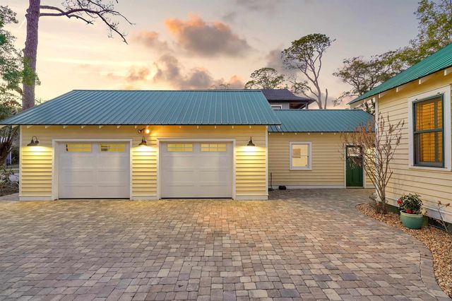 28 E Park Ave, St Augustine, FL 32084