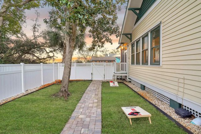 28 E Park Ave, St Augustine, FL 32084