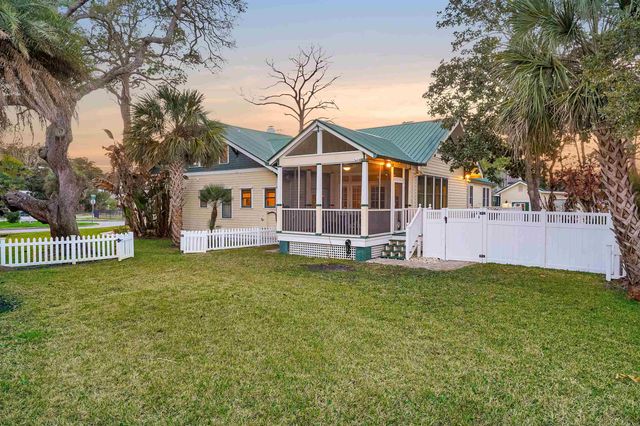 28 E Park Ave, St Augustine, FL 32084