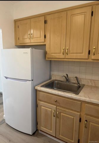 120-33 200th Street, Saint Albans, NY 11412