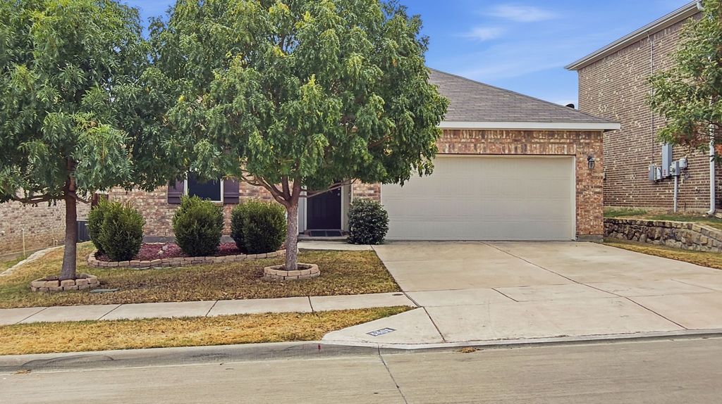 5401 Stone Meadow Lane, Fort Worth, TX 76179 — photo 2