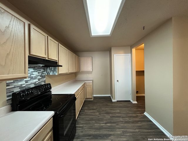 6847 Canary Meadow, Converse, TX 78109