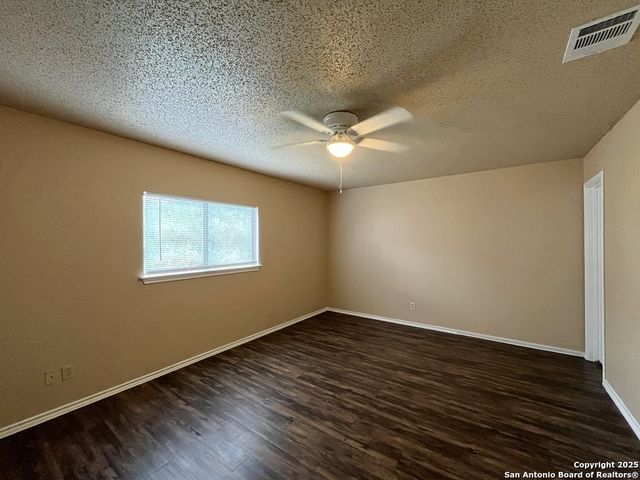 6847 Canary Meadow, Converse, TX 78109