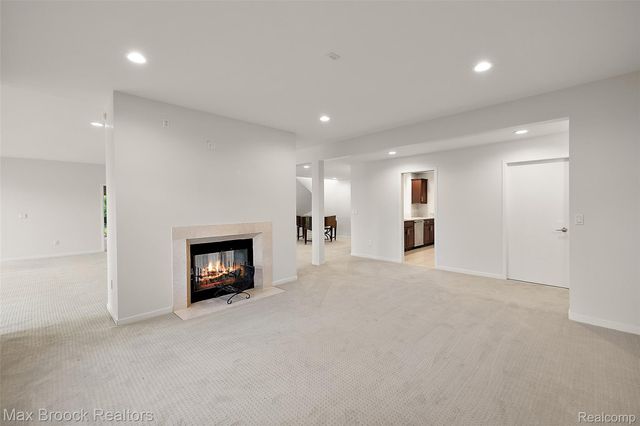 1136 Norminister End, Bloomfield Charter Township, MI 48302