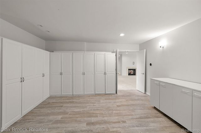 1136 Norminister End, Bloomfield Charter Township, MI 48302