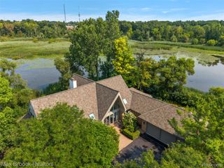 1136 Norminister End, Bloomfield Charter Township, MI 48302