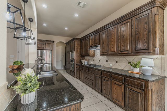 216 Florence Drive, Lewisville, TX 75056