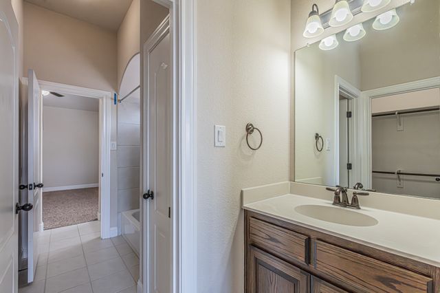 216 Florence Drive, Lewisville, TX 75056