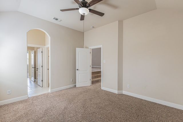 216 Florence Drive, Lewisville, TX 75056
