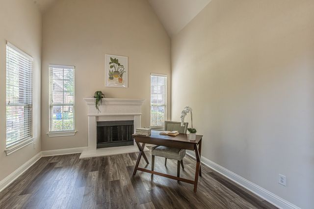 216 Florence Drive, Lewisville, TX 75056