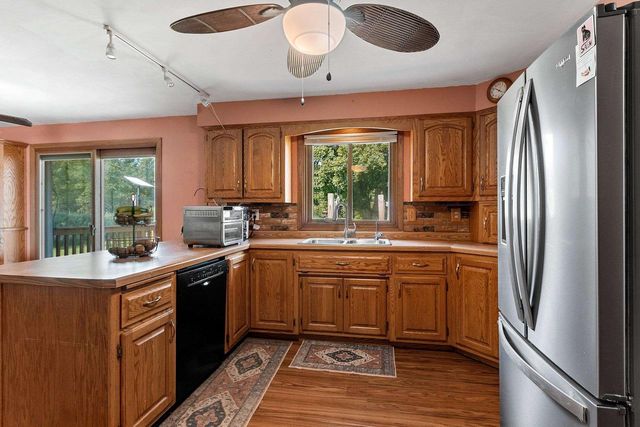 2565 S PINE TREE ROAD, De Pere, WI 54115