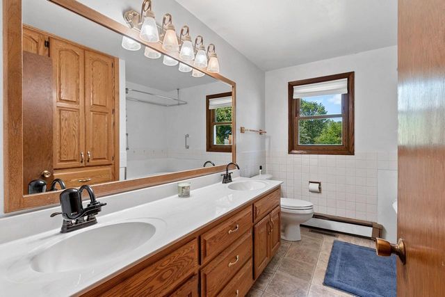 2565 S PINE TREE ROAD, De Pere, WI 54115