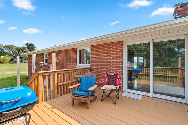 2565 S PINE TREE ROAD, De Pere, WI 54115