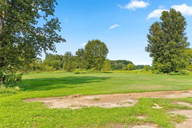 2565 S PINE TREE ROAD, De Pere, WI 54115